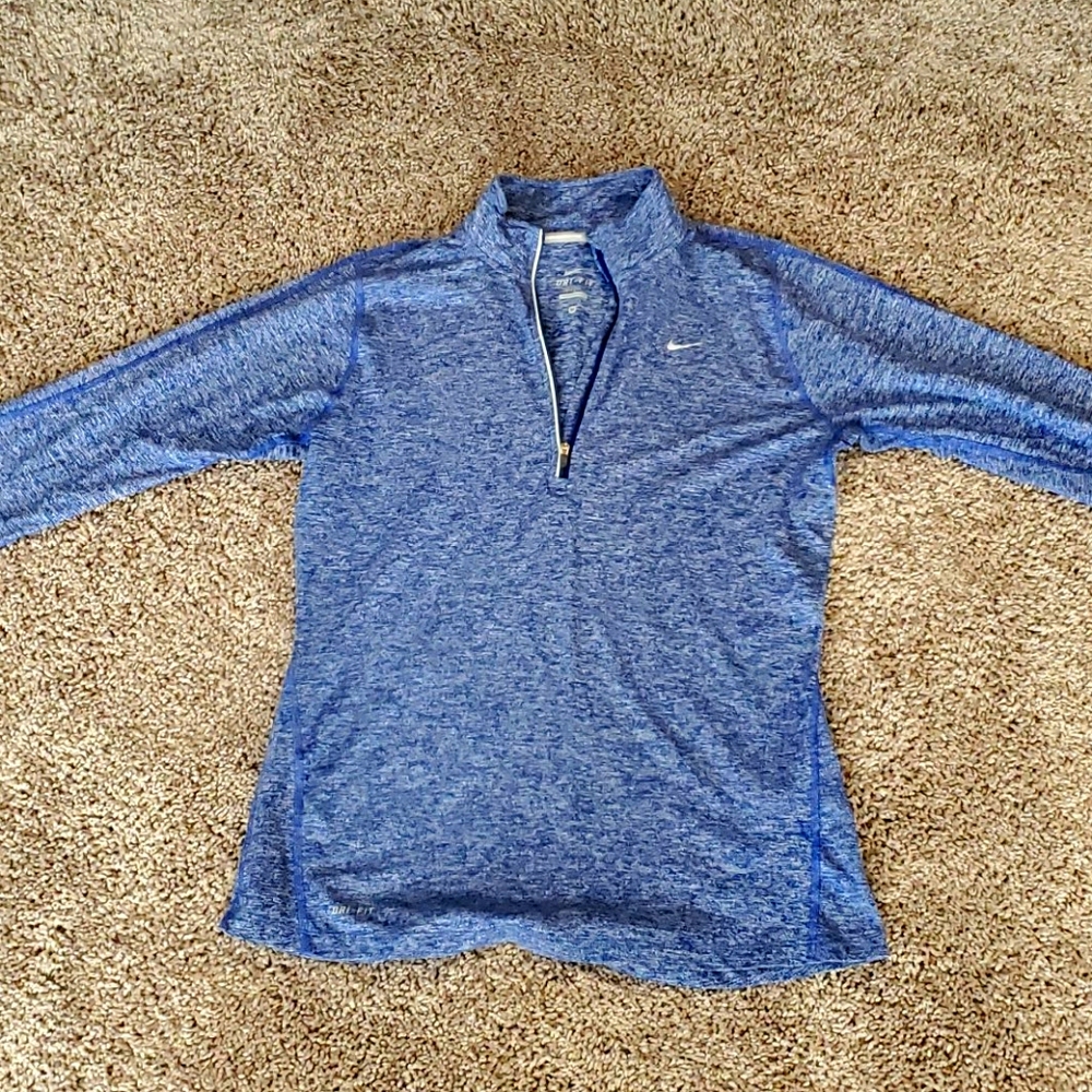 Nike Medium Dry Fit Pullover